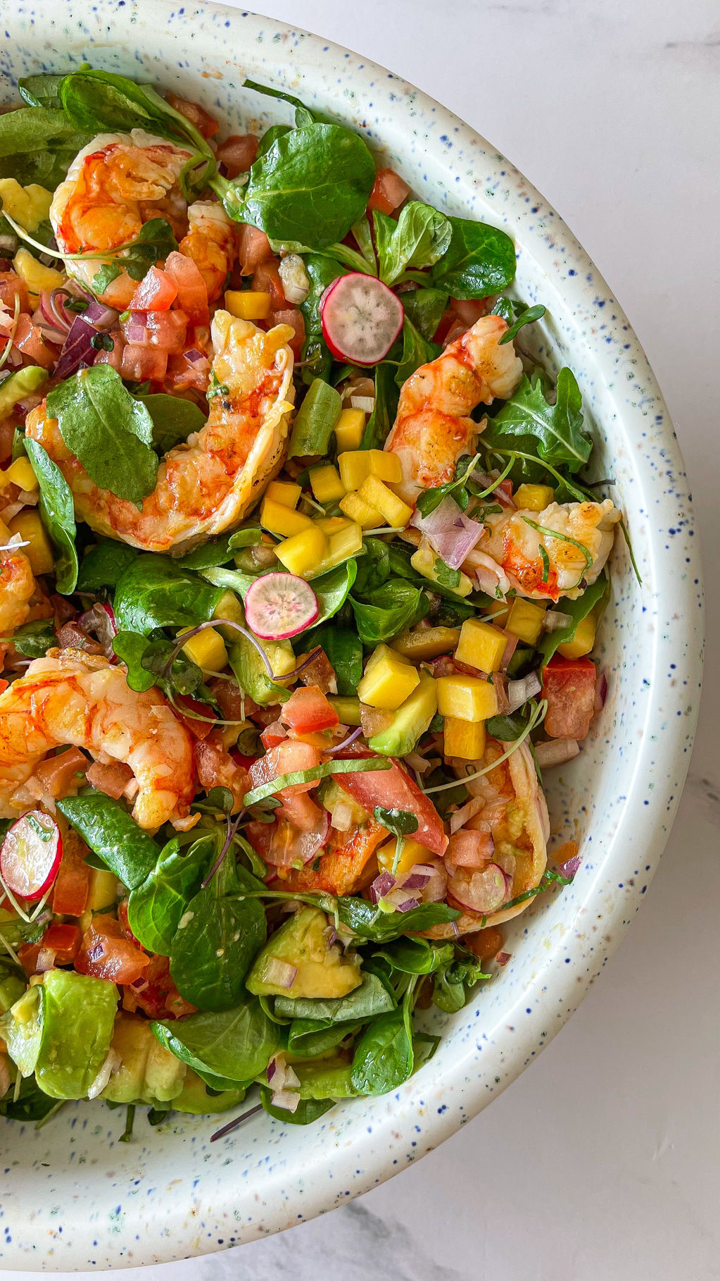 Ensalada fresca de gambas