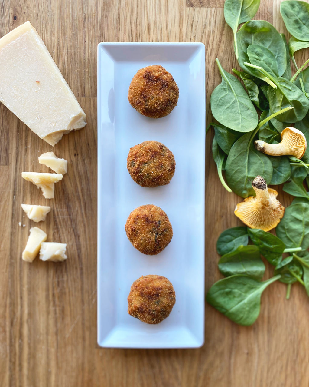 Croquetes de bolets, parmesà i espinacs